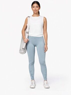 Lululemon Inner Glow Tight 28" Washed Chambray Sz 6
